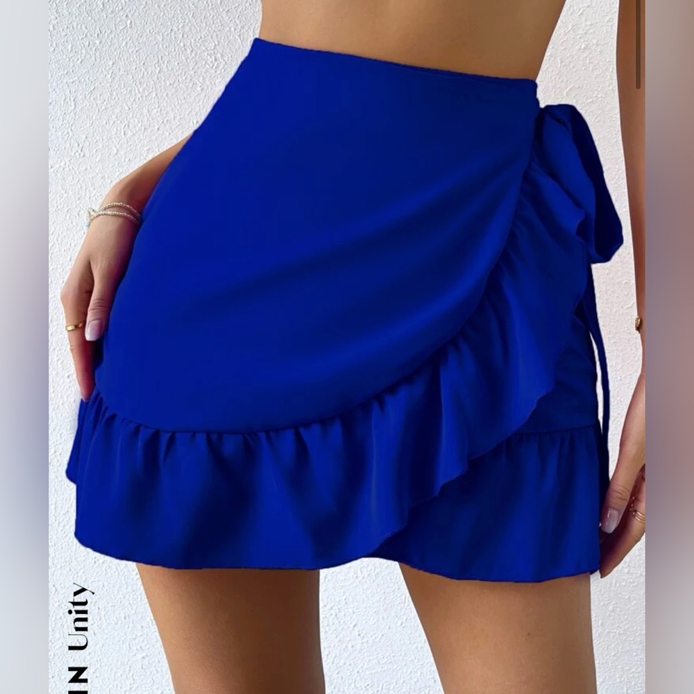 really cute wrap skirt, i just cant figure out how it ties